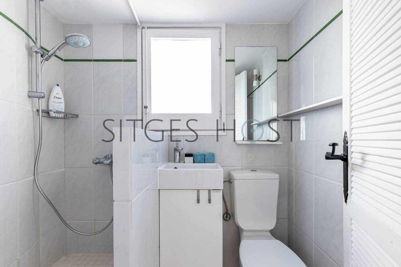 Apartament Alojate En Una Torre Sobre El Mar Sitges Zewnętrze zdjęcie