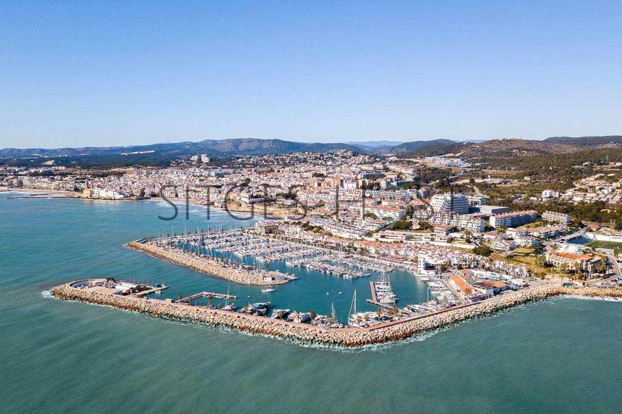 Apartament Alojate En Una Torre Sobre El Mar Sitges Zewnętrze zdjęcie